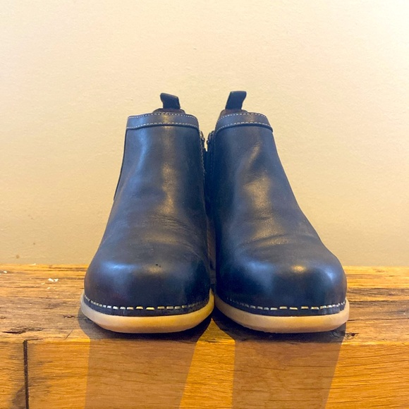 Dansko Harlene Block Boot - Picture 3 of 4